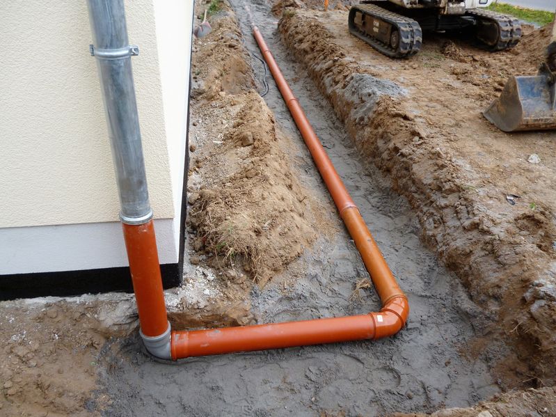 sewer pipes installation